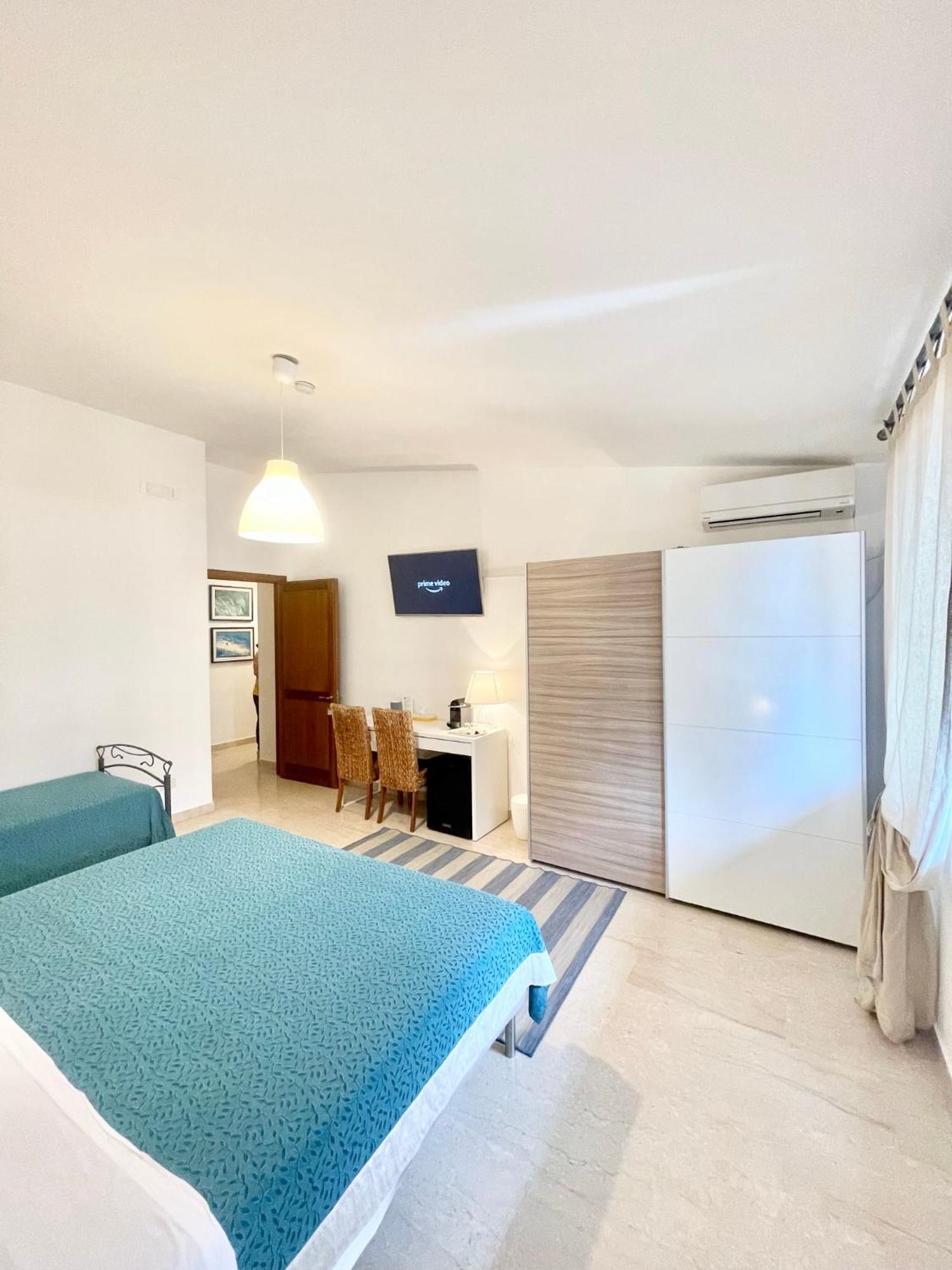 B&B Le Saline Taranto Exterior photo