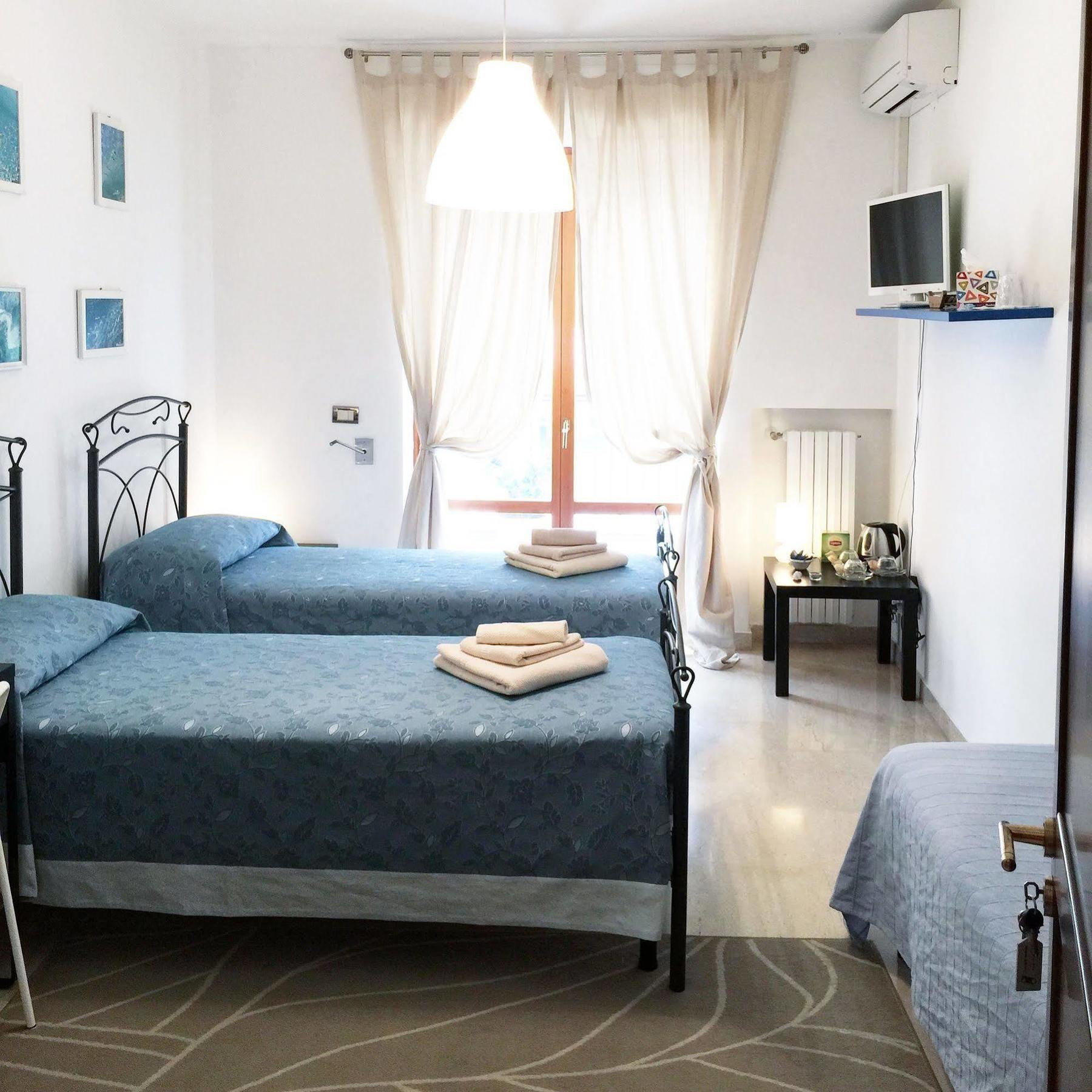 B&B Le Saline Taranto Exterior photo
